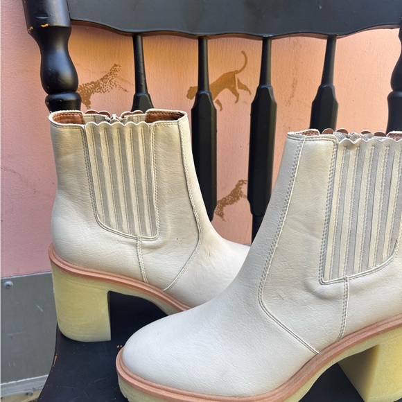 Oasis Society Leather Anastasia Cream Ankle Boots - Picture 5 of 9